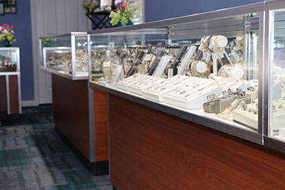 A retail jewlery case manufactured by Prock Operations.