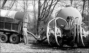 self-propelled tank-type applicator