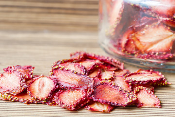 Dehydrated strawberries