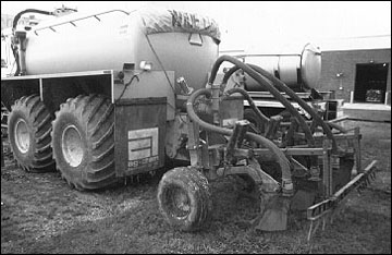 Injectors on applicators provide subsurface application of biosolids