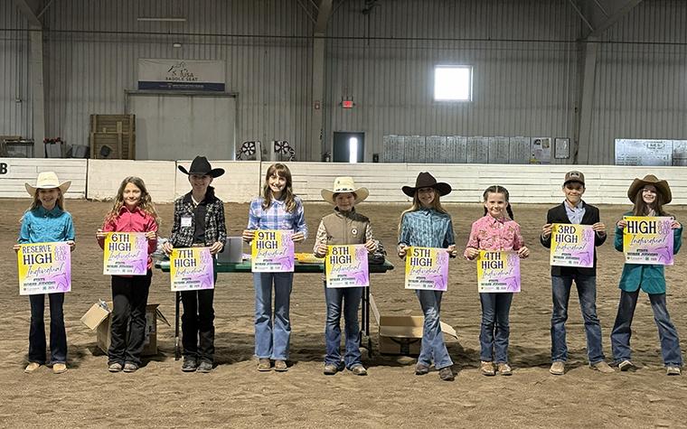 Nine young 4-H'ers