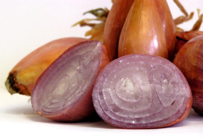 Shallots - part of the aggregate group of onionsDavid Monniaux