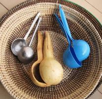 Lagenaria gourd divided to serve as spoons.Photo by T.K. Naliaka via Wikimedia Commons. Shared under a Creative Commons license (CC BY-SA 4.0).