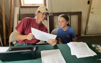 4-H volunteer and youth