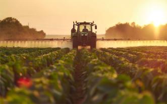 Spraying a crop field