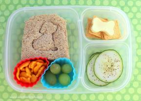 Lunch box.Photo shared under a Creative Commons license (CC BY 2.0) by Flickr user Melissa.