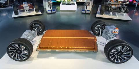 vehicle with four wheels, battery and platform