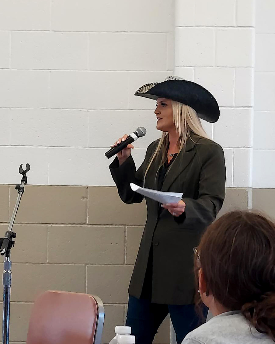 4-H alumna, equine professional, past Missouri State Fair Queen and past Missouri Rodeo Queen Ashely (Bauer) Slabaugh spoke about her equine journey with dinner guests at July’s 4-H equine event in Sedalia.