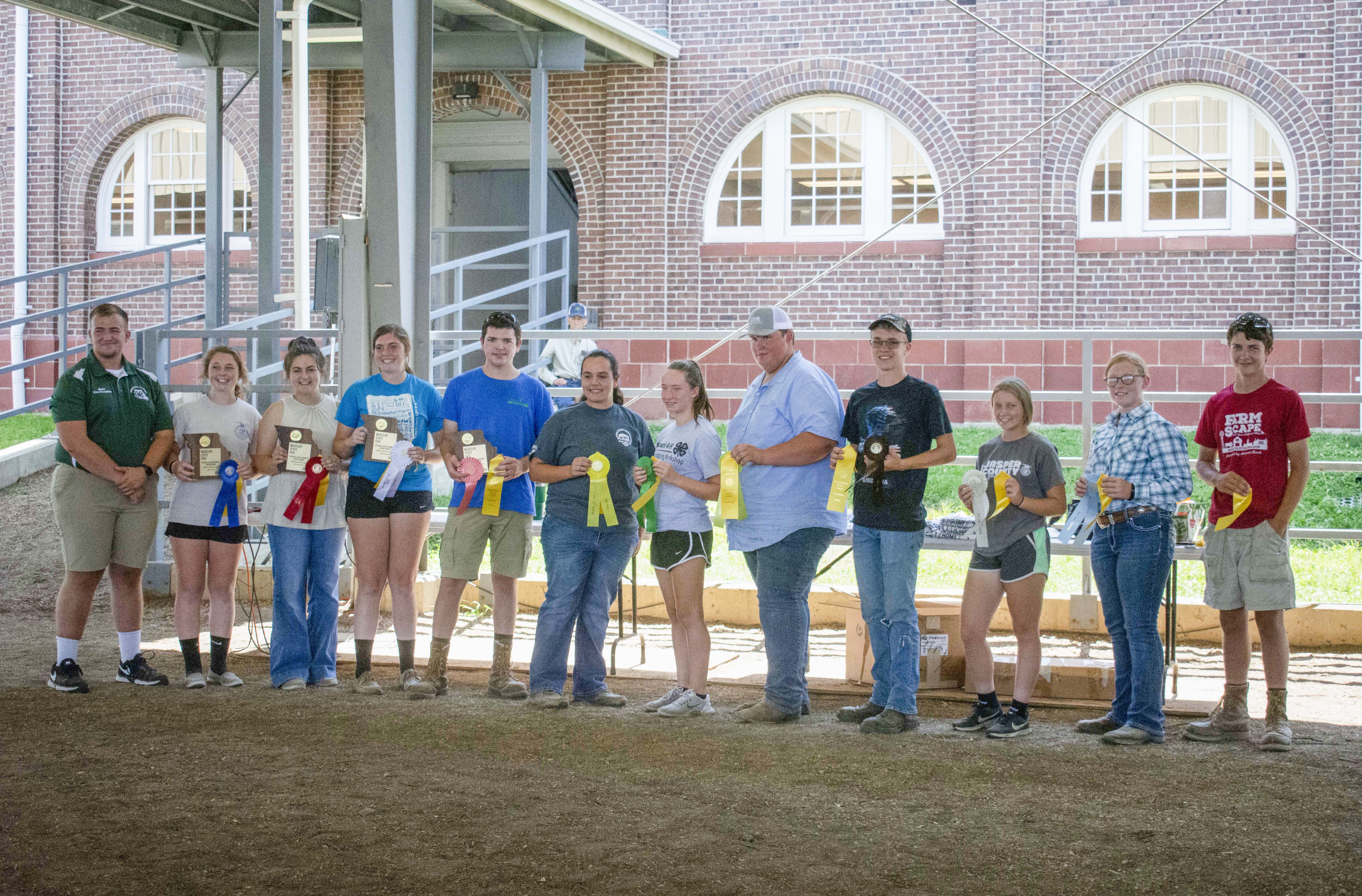 Top senior judges, l to r: Missouri State 4-H Council Vice-President Blake Wright; Lila Wantland, Payton Nix, Whitney Yerina, Michael Vedder, Libby Shaver, Addison Tharp, Logan Archer, David Ley, Emma Parrigon, Jasmine Gates and Brady Vedder.