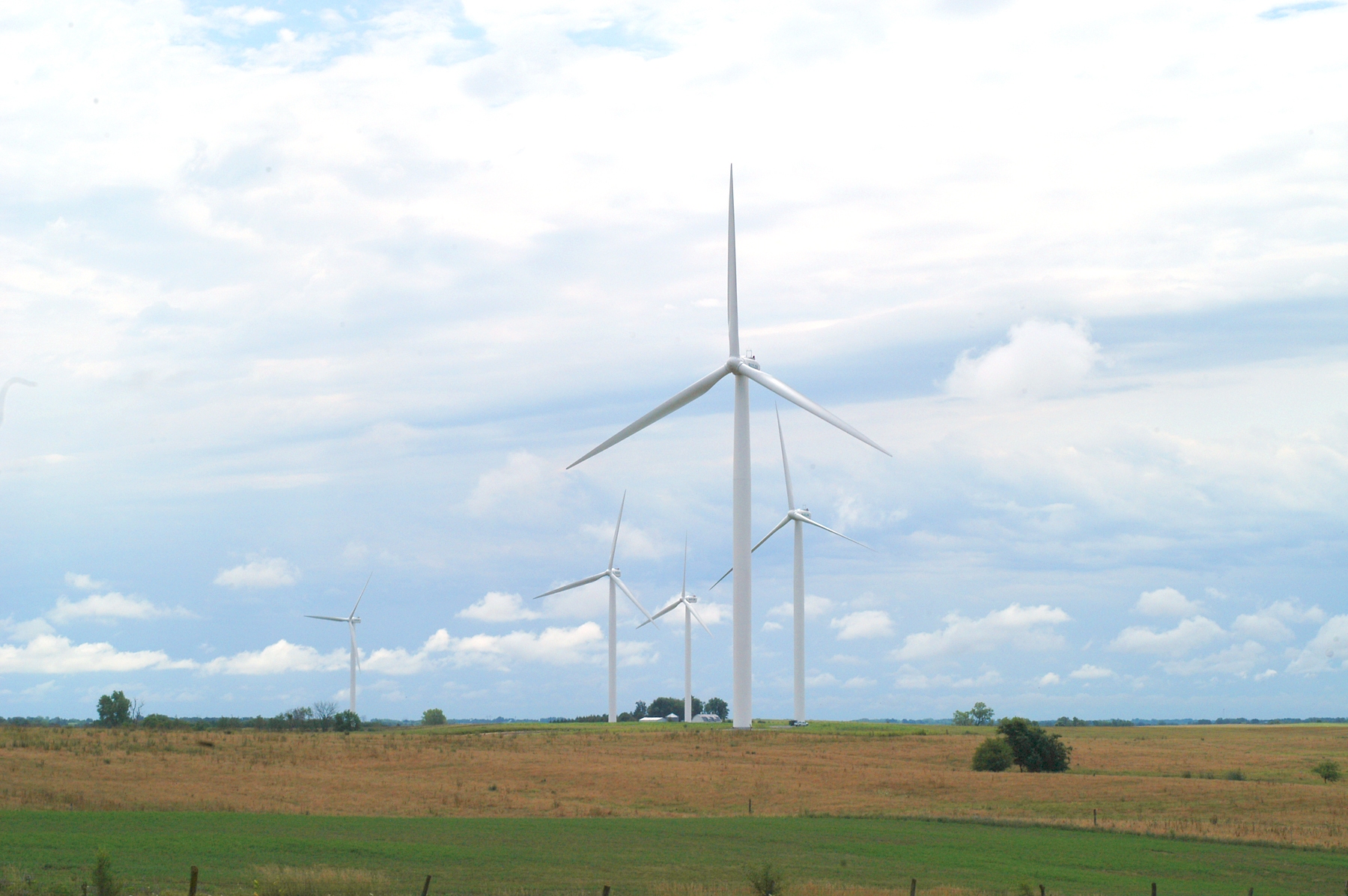 Wind turbines in King City, MoSteve Morse